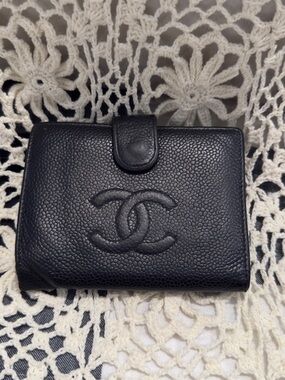 CHANEL Black Quilted Caviar Leather Card Holder with CC Logo